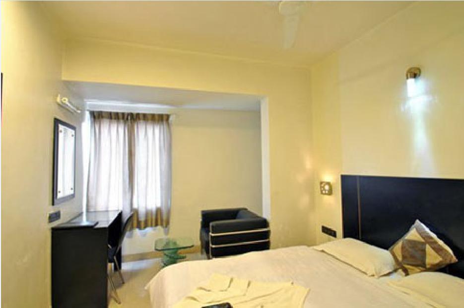 Hotel T.A.P. Gold Crest بنغالور الغرفة الصورة
