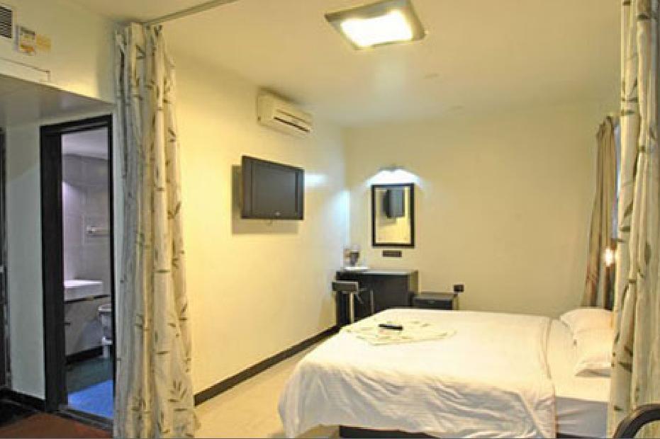 Hotel T.A.P. Gold Crest بنغالور الغرفة الصورة