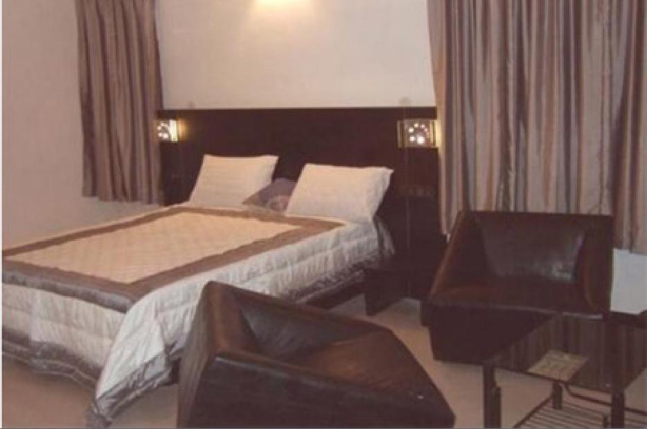 Hotel T.A.P. Gold Crest بنغالور الغرفة الصورة